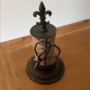 Twine holder with scissors